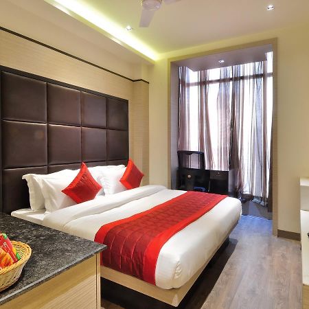 Hotel Royal Grand - Opposite Axis Bank East Patel Nagar New Delhi Exteriör bild