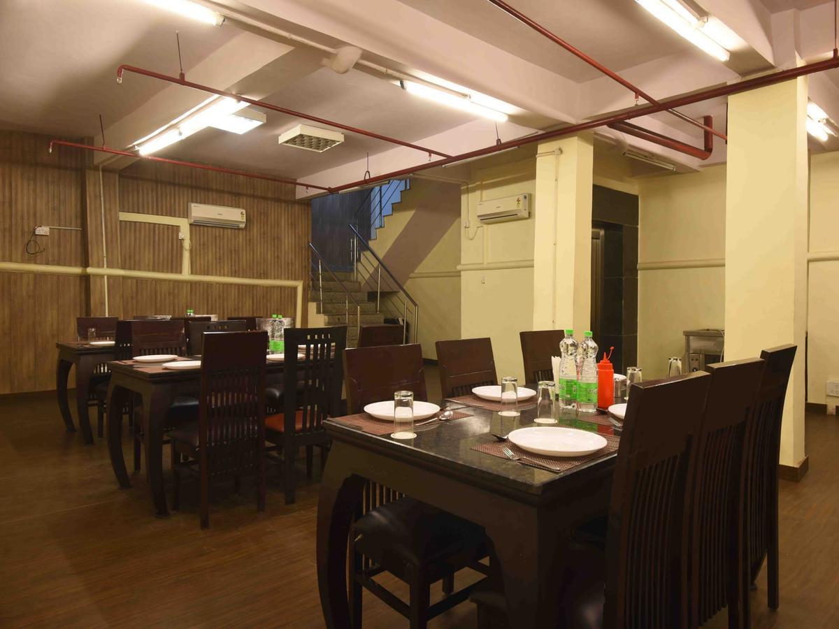 Hotel Royal Grand - Opposite Axis Bank East Patel Nagar New Delhi Exteriör bild