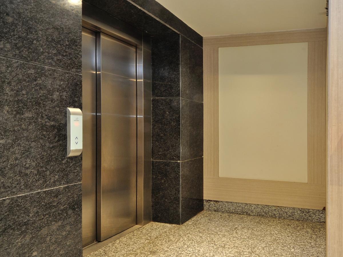 Hotel Royal Grand - Opposite Axis Bank East Patel Nagar New Delhi Exteriör bild