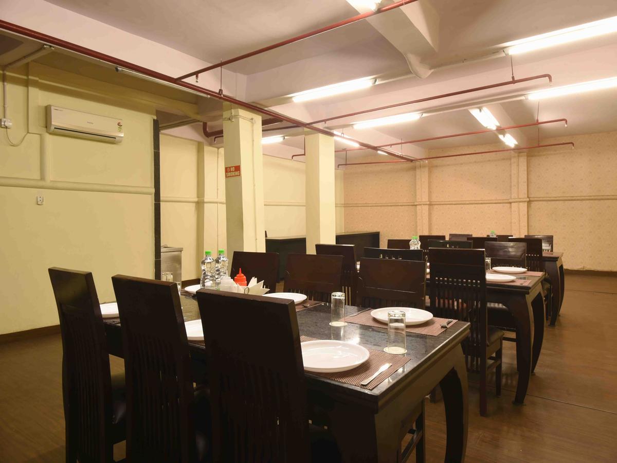 Hotel Royal Grand - Opposite Axis Bank East Patel Nagar New Delhi Exteriör bild