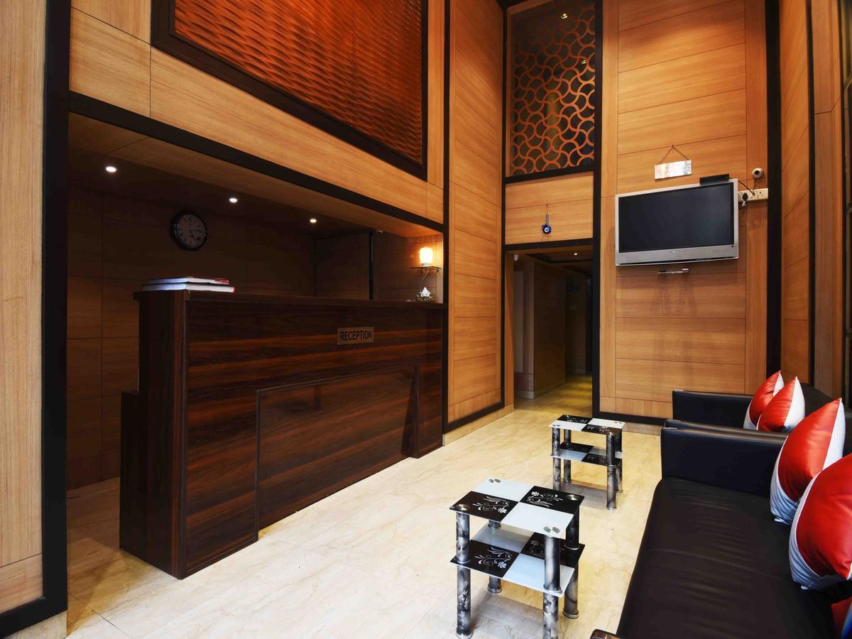 Hotel Royal Grand - Opposite Axis Bank East Patel Nagar New Delhi Exteriör bild