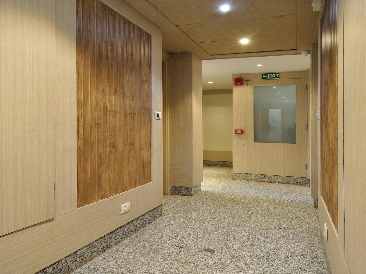 Hotel Royal Grand - Opposite Axis Bank East Patel Nagar New Delhi Exteriör bild