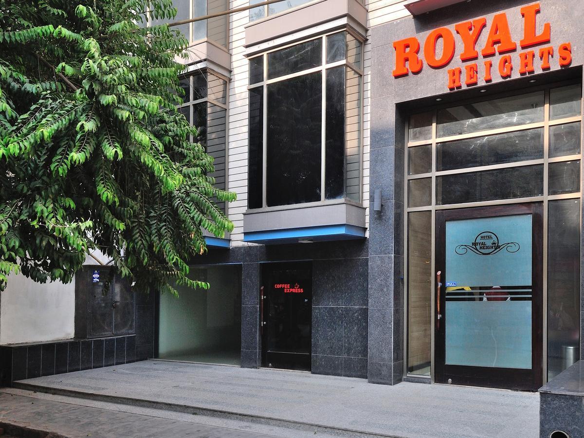 Hotel Royal Grand - Opposite Axis Bank East Patel Nagar New Delhi Exteriör bild