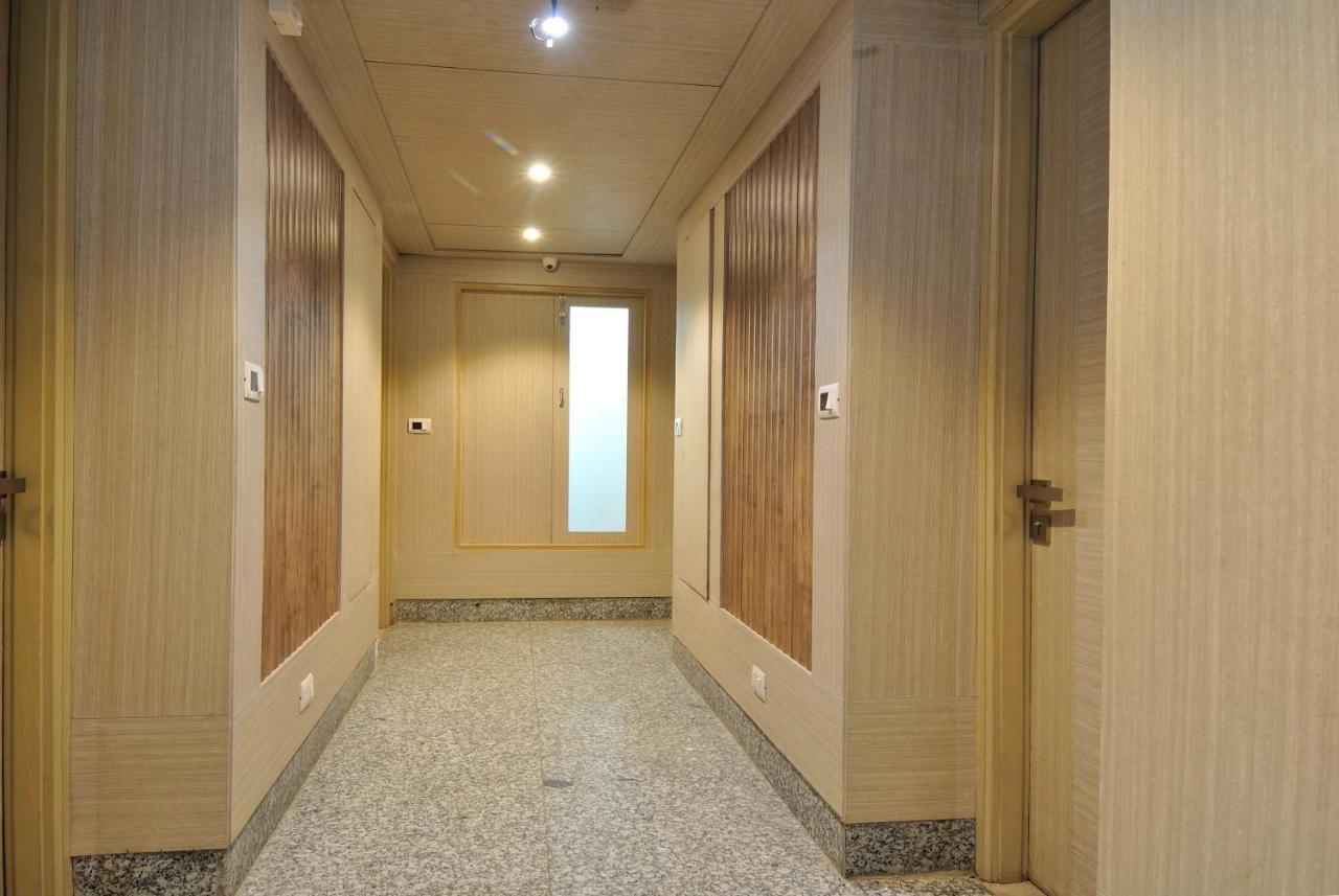 Hotel Royal Grand - Opposite Axis Bank East Patel Nagar New Delhi Exteriör bild