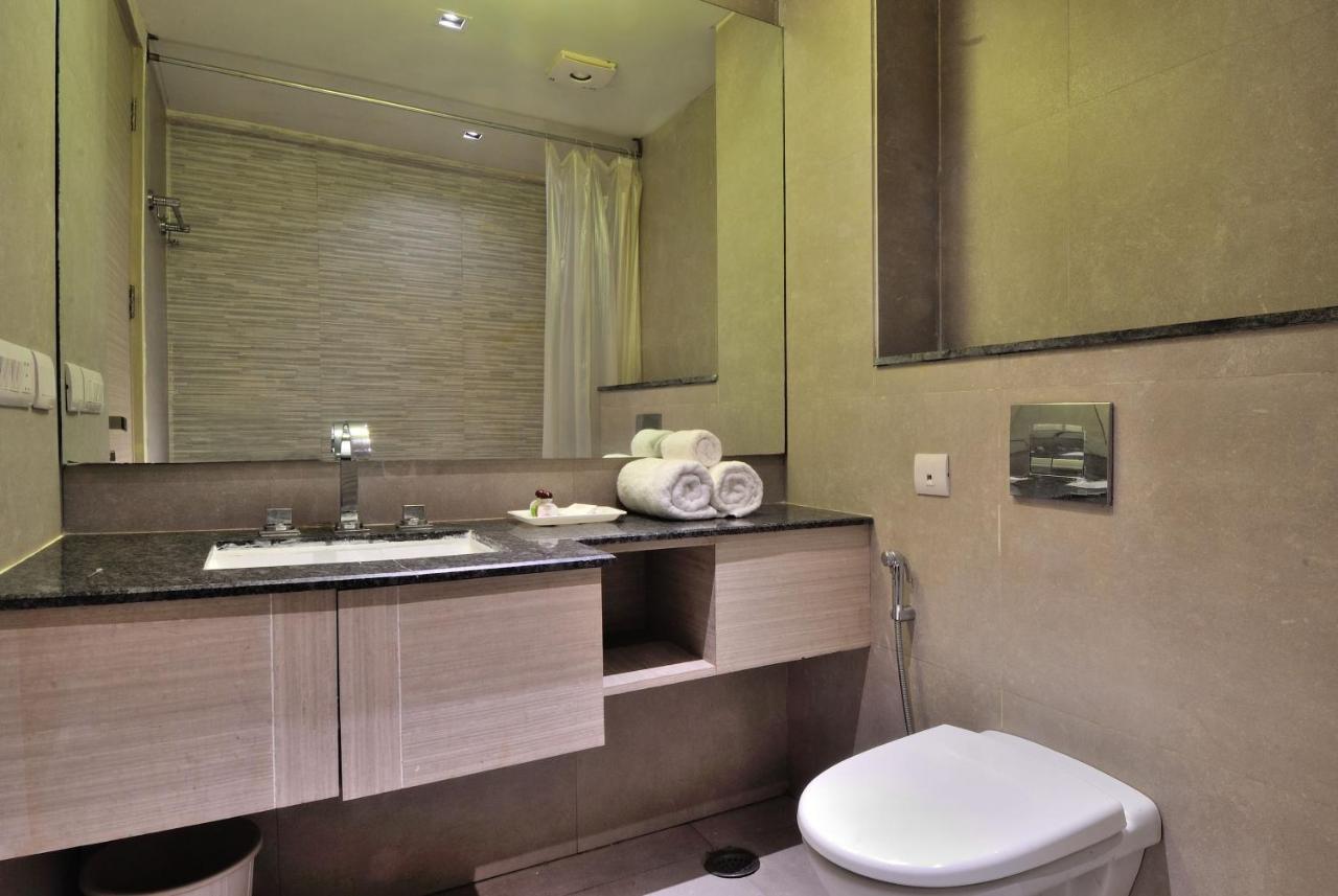 Hotel Royal Grand - Opposite Axis Bank East Patel Nagar New Delhi Exteriör bild